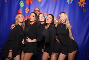 FLOWER SUTTON - Viernes